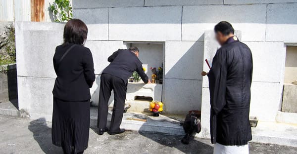 墓じまいで遺骨を残す選択