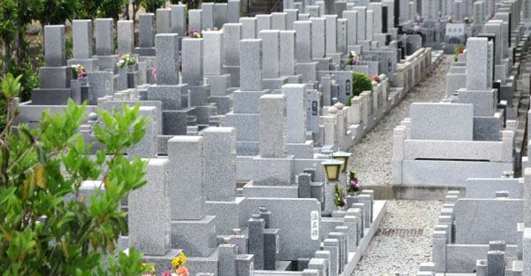 関西では八割以上が和墓