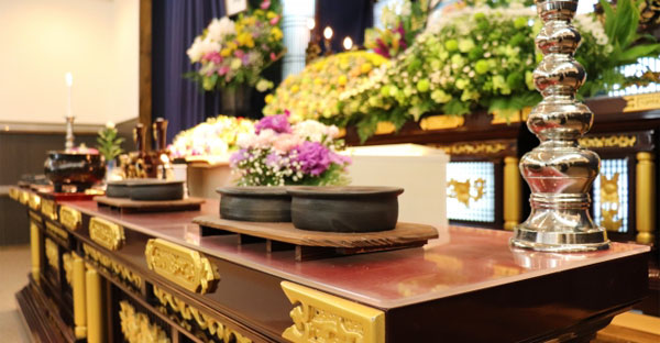 会館やセレモニーホールで行う一般葬