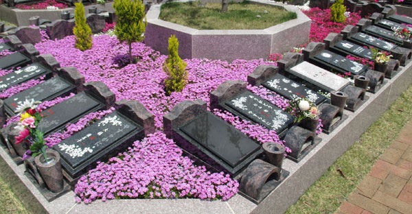 個別埋葬型で墓標を設ける