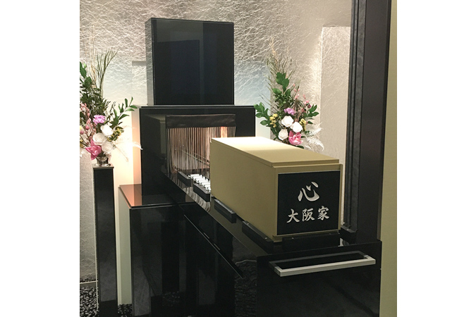 参拝スペースに搬送された遺骨のイメージ画像
