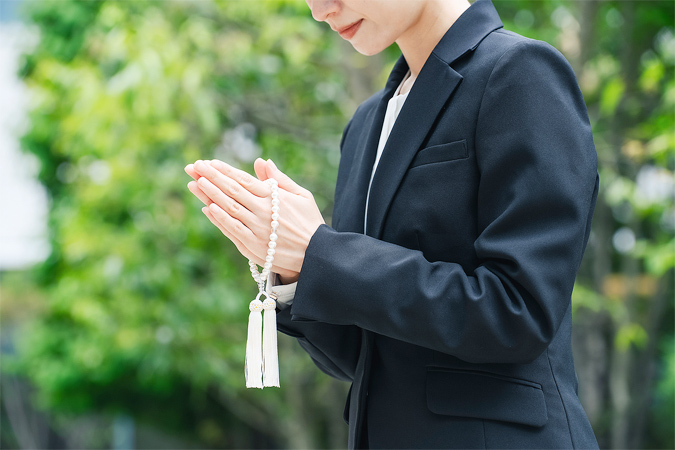 「お墓はいらない」と考える方へ、供養方法と費用相場、問題点や墓じまいの手順を解説