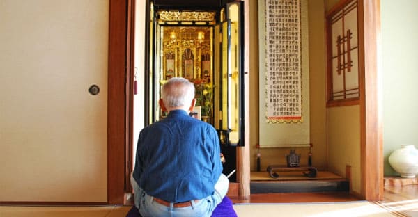 仏壇じまいでは、閉眼供養後に処分します