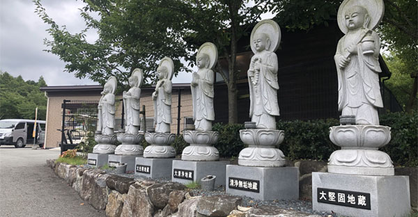 大阪で永代供養で後悔しない5つのポイント。お墓がない葬送、納骨後も供養はできるの？