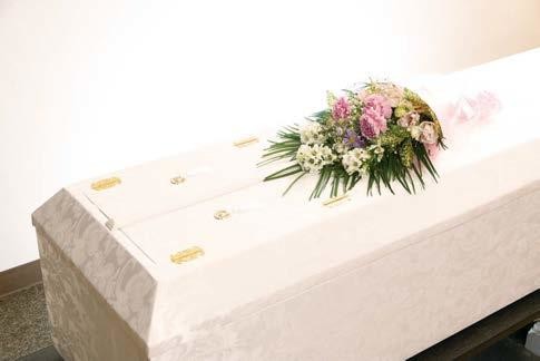自由葬の特徴って？メリット・デメリットや参列者のマナーについても解説