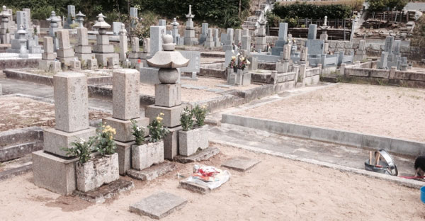 大阪でお墓を建て替えるタイミング
