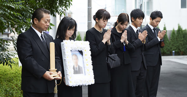 (9)高齢者が亡くなった時