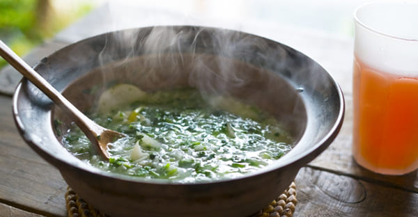 寒い季節の「七草粥（七草がゆ）」とは？意味について解説！