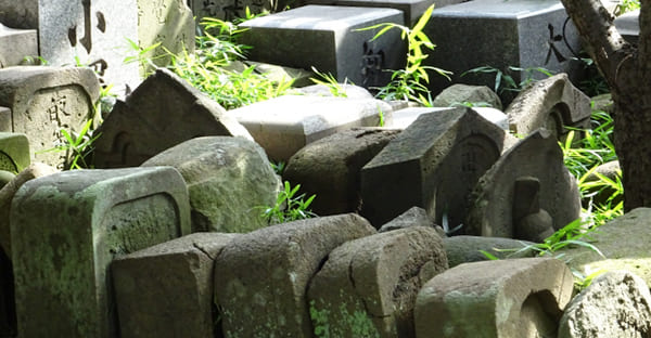 墓じまいの手続きと流れ｜大阪で行う場合