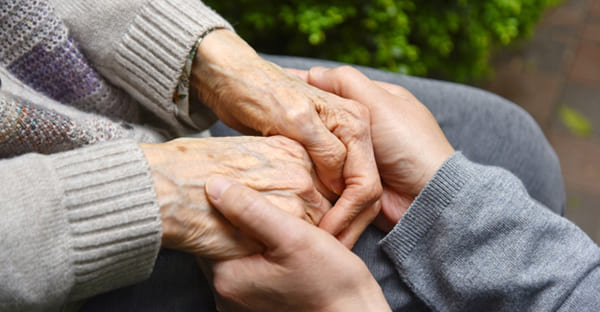 家族や周囲にできるセルフネグレクト改善と予防