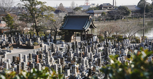 お寺・霊園への相談と離檀の流れ